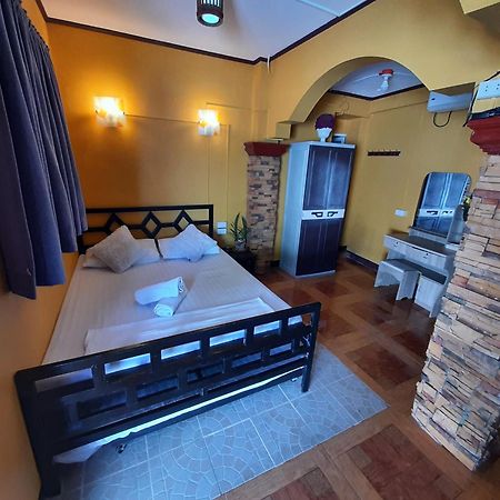 Bed and Breakfast Carribean Transient House Lucap Camera foto