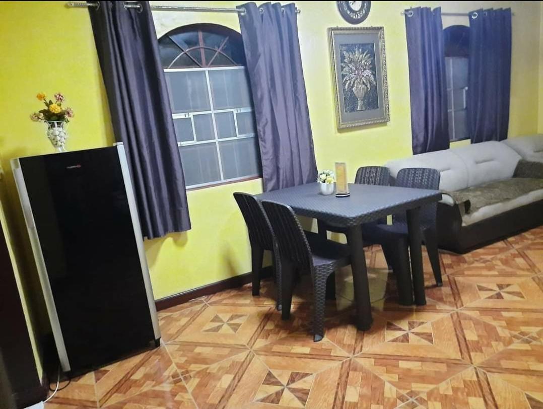 Bed and Breakfast Carribean Transient House Lucap Esterno foto
