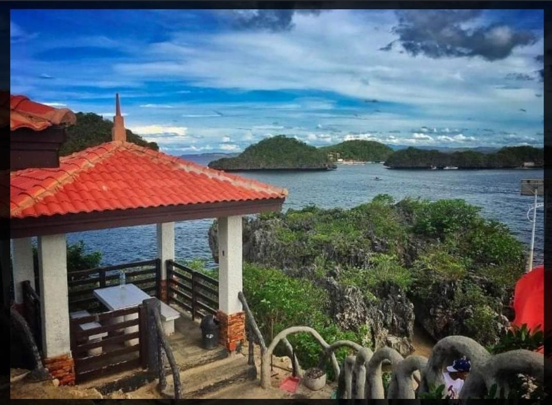 Bed and Breakfast Carribean Transient House Lucap Esterno foto